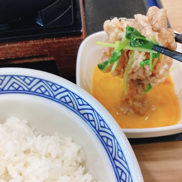 【吉野家】牛すき鍋の季節がやってきた、うまっ❤️　全品、なんと10%OFF