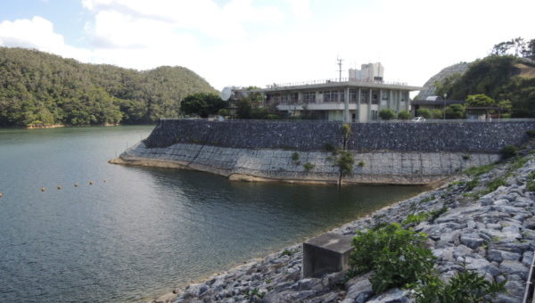 福地ダム[沖縄]　沖縄で最大、アクセス簡単、電波良好、2015-10 【ダム・ハイドラCP巡り】ダム湖百選