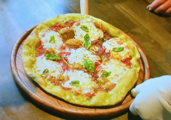 緑のピザ